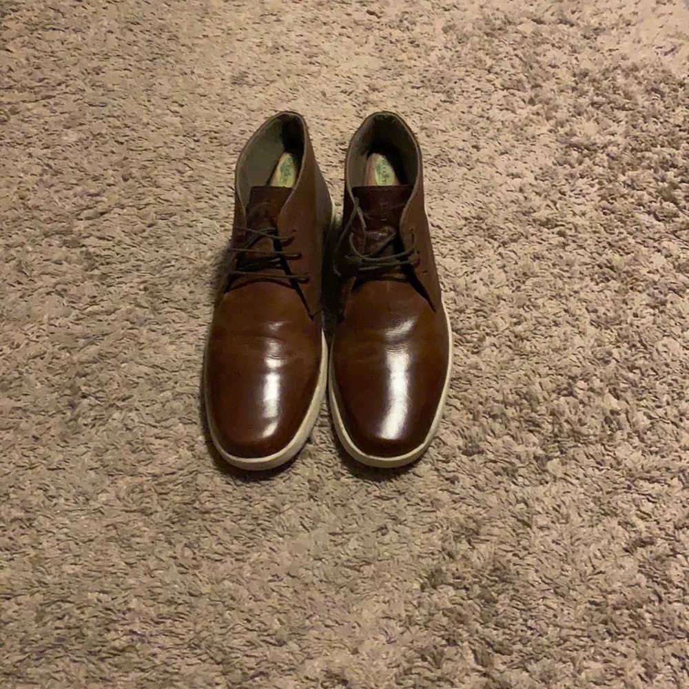 Crevo Chukka boots